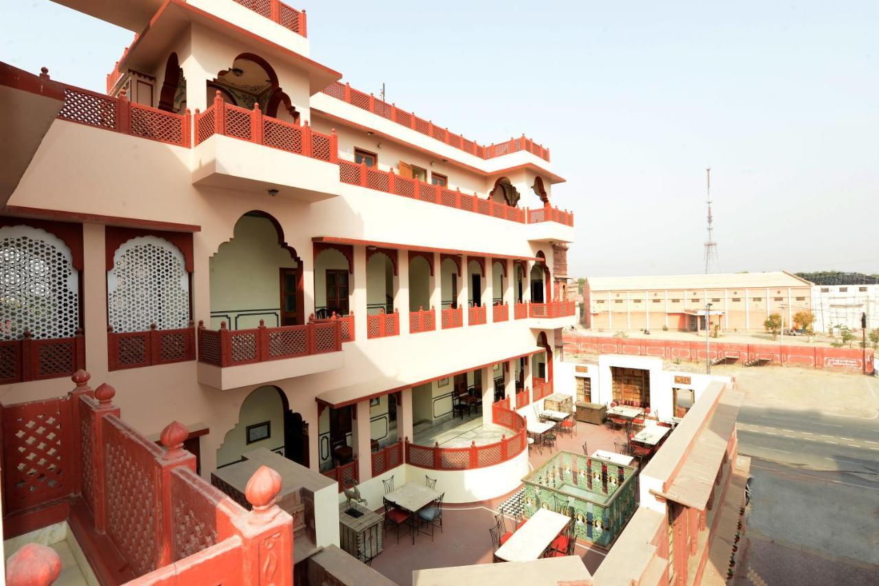 Hotel Harasar Haveli Bikaner Bagian luar foto