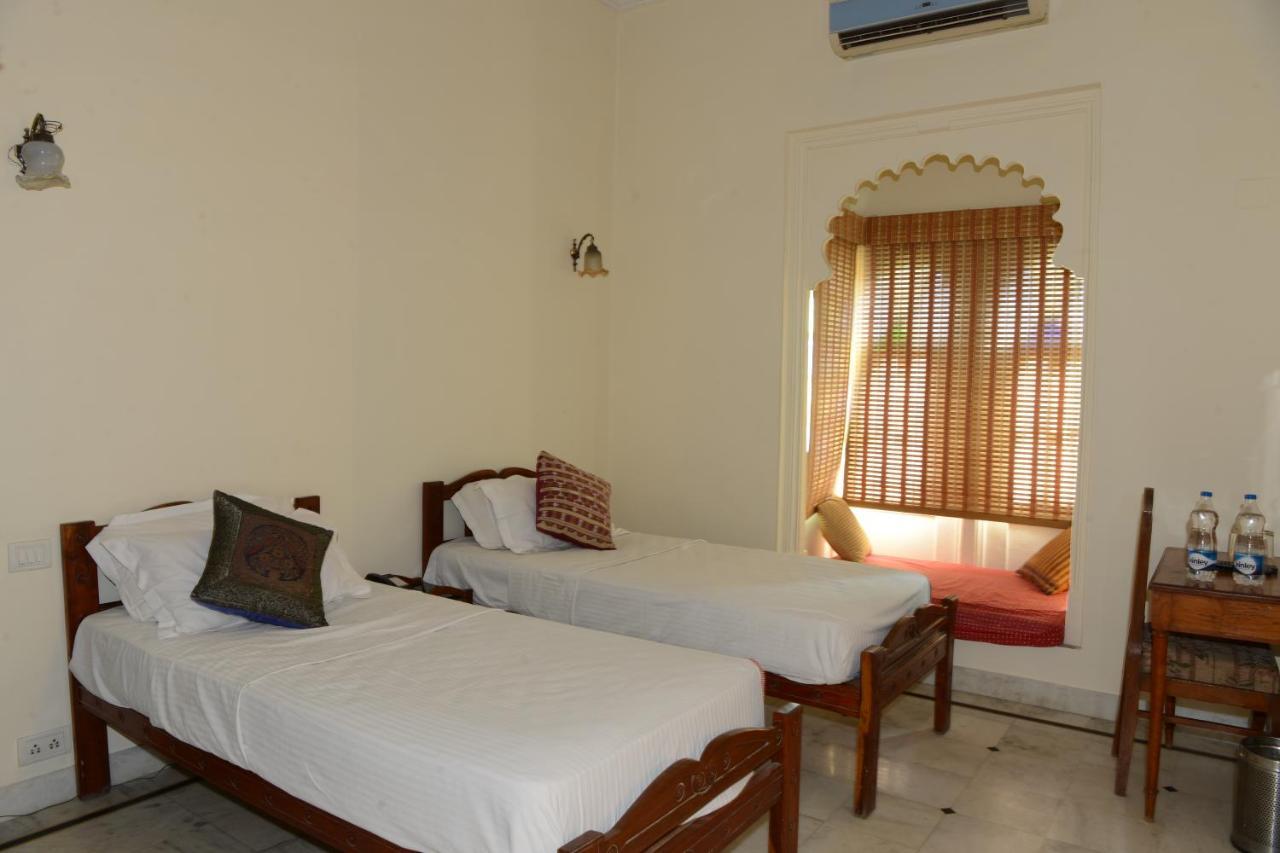 Hotel Harasar Haveli Bikaner Bagian luar foto