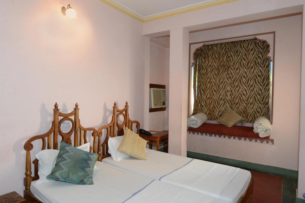 Hotel Harasar Haveli Bikaner Bagian luar foto